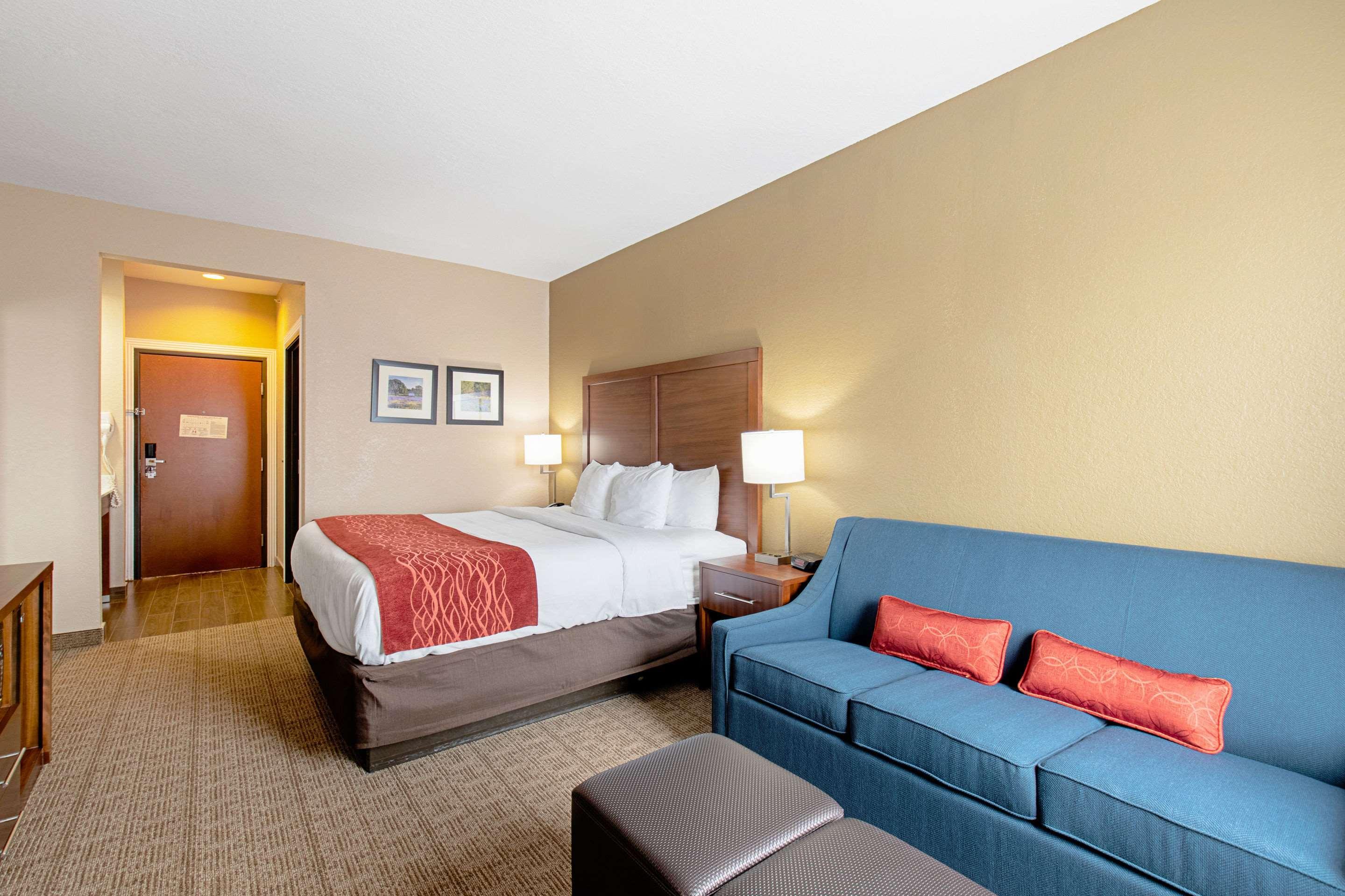 Comfort Inn & Suites And Suites Fredericksburg Ngoại thất bức ảnh