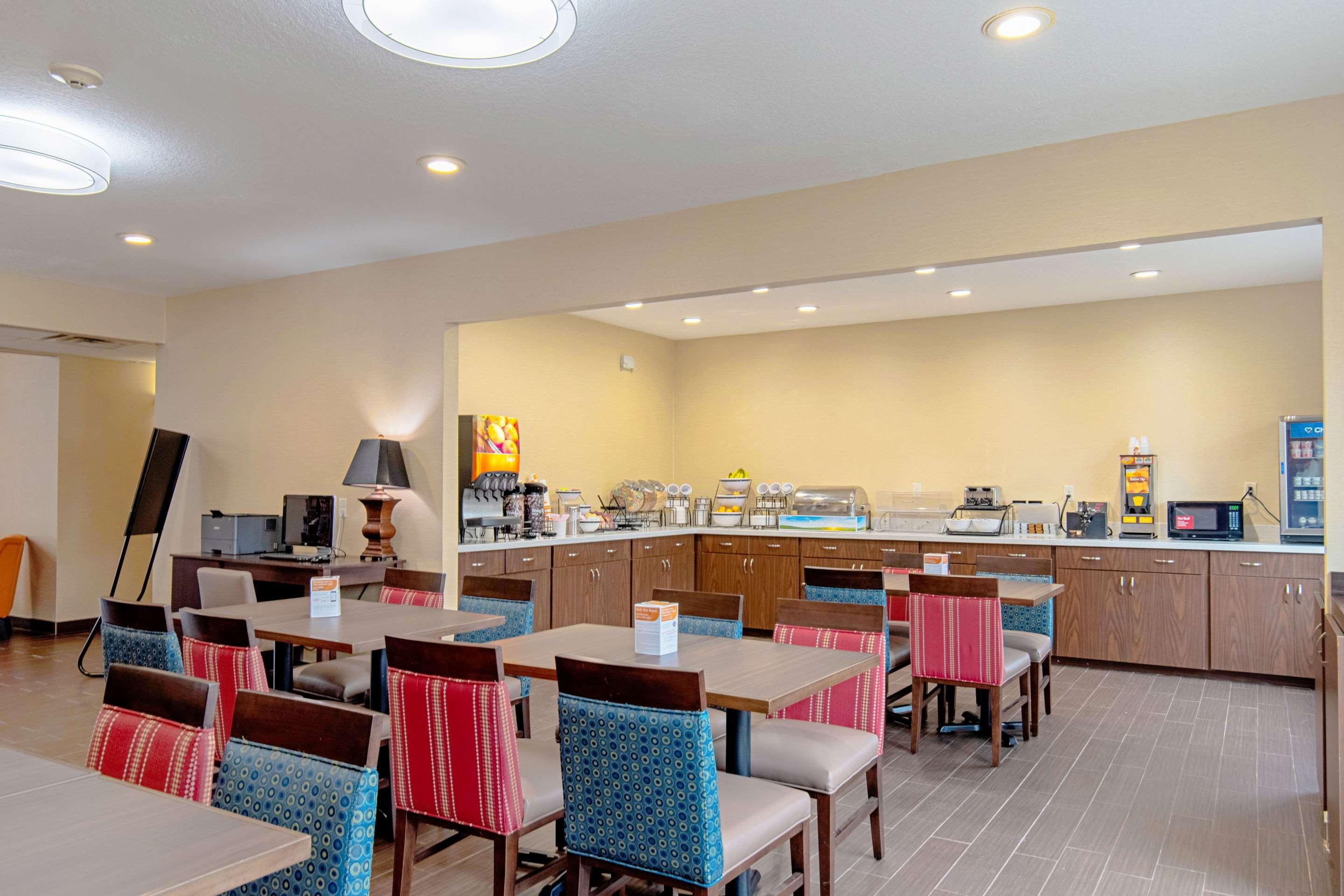 Comfort Inn & Suites And Suites Fredericksburg Ngoại thất bức ảnh
