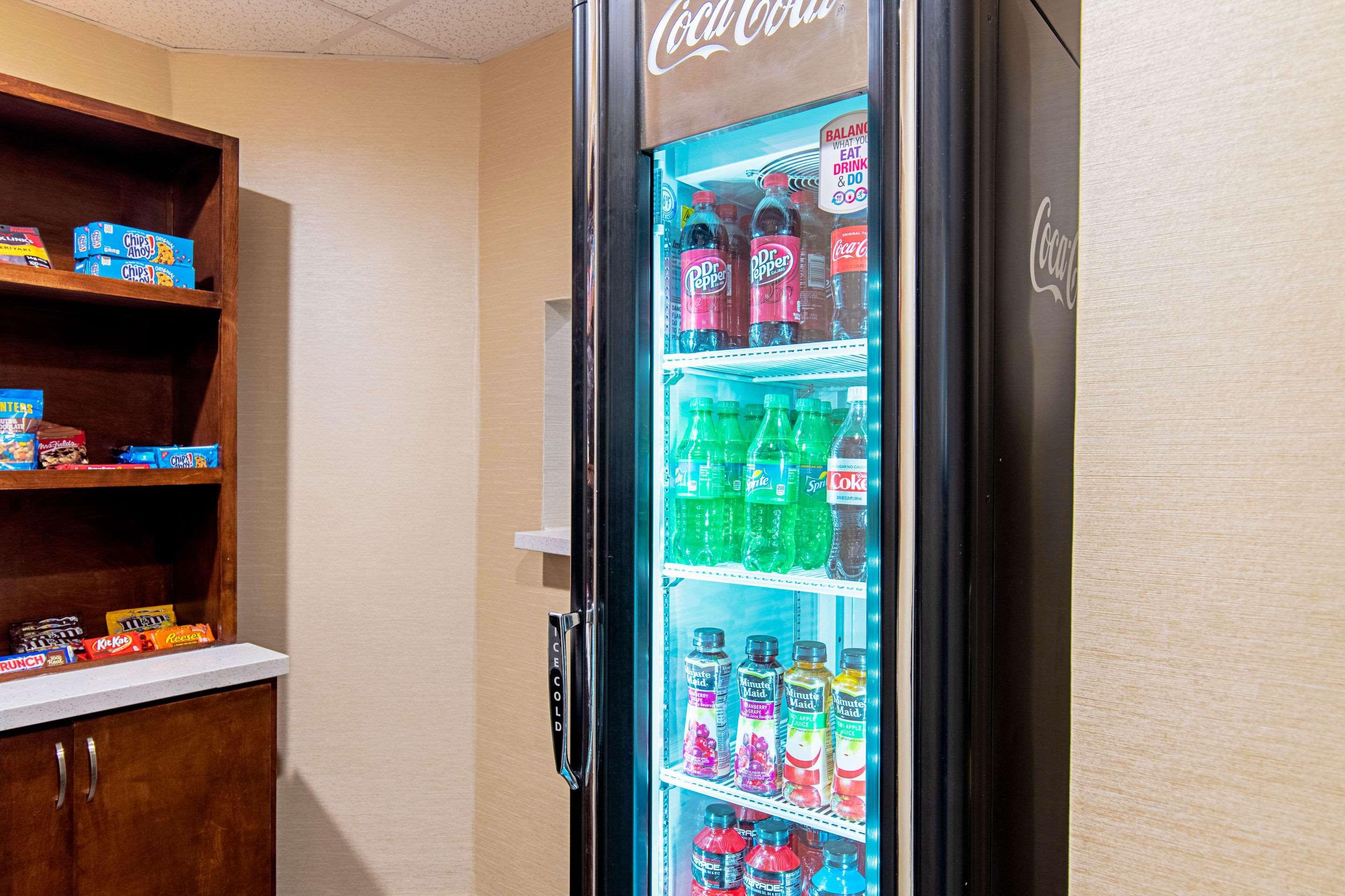 Comfort Inn & Suites And Suites Fredericksburg Ngoại thất bức ảnh