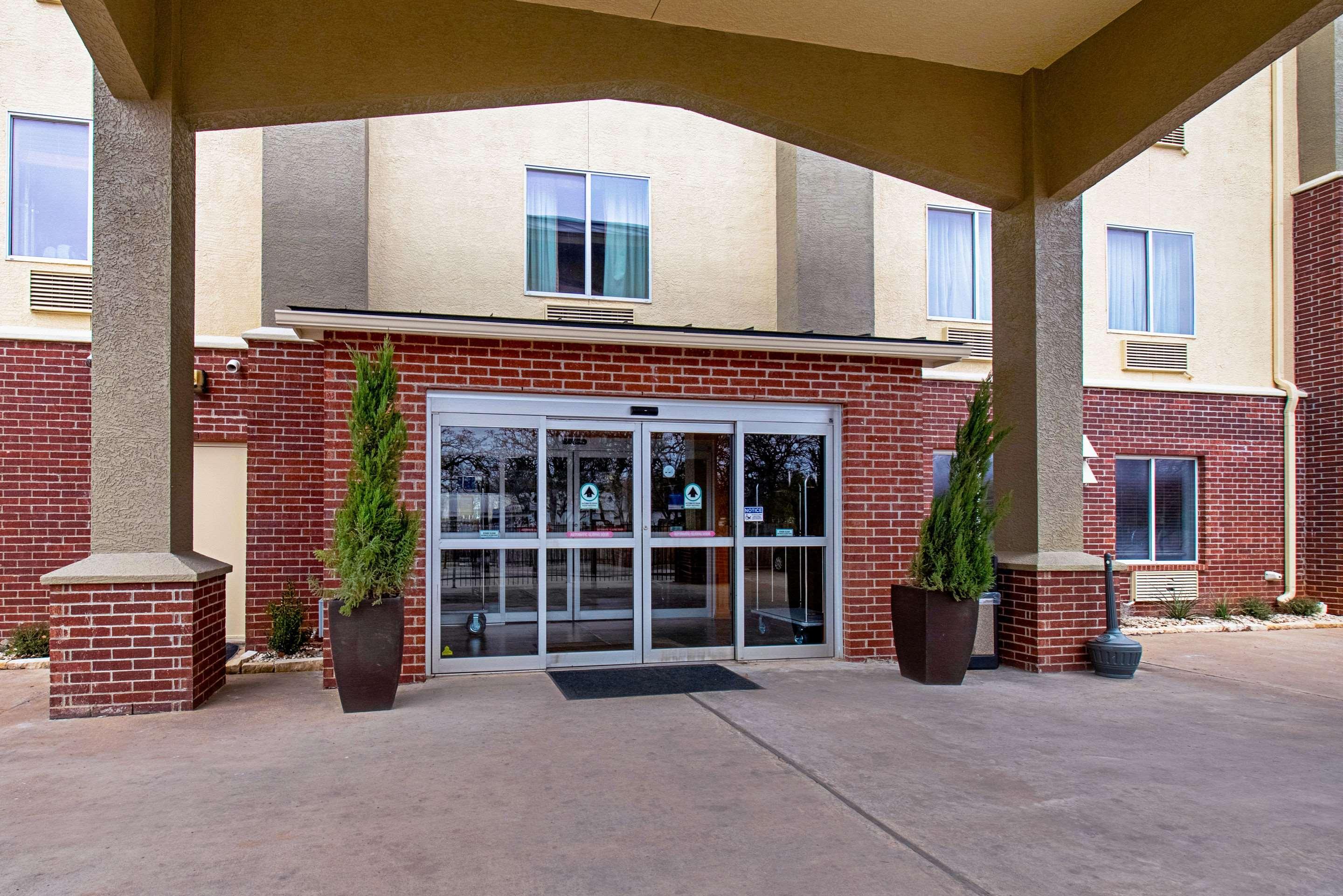 Comfort Inn & Suites And Suites Fredericksburg Ngoại thất bức ảnh