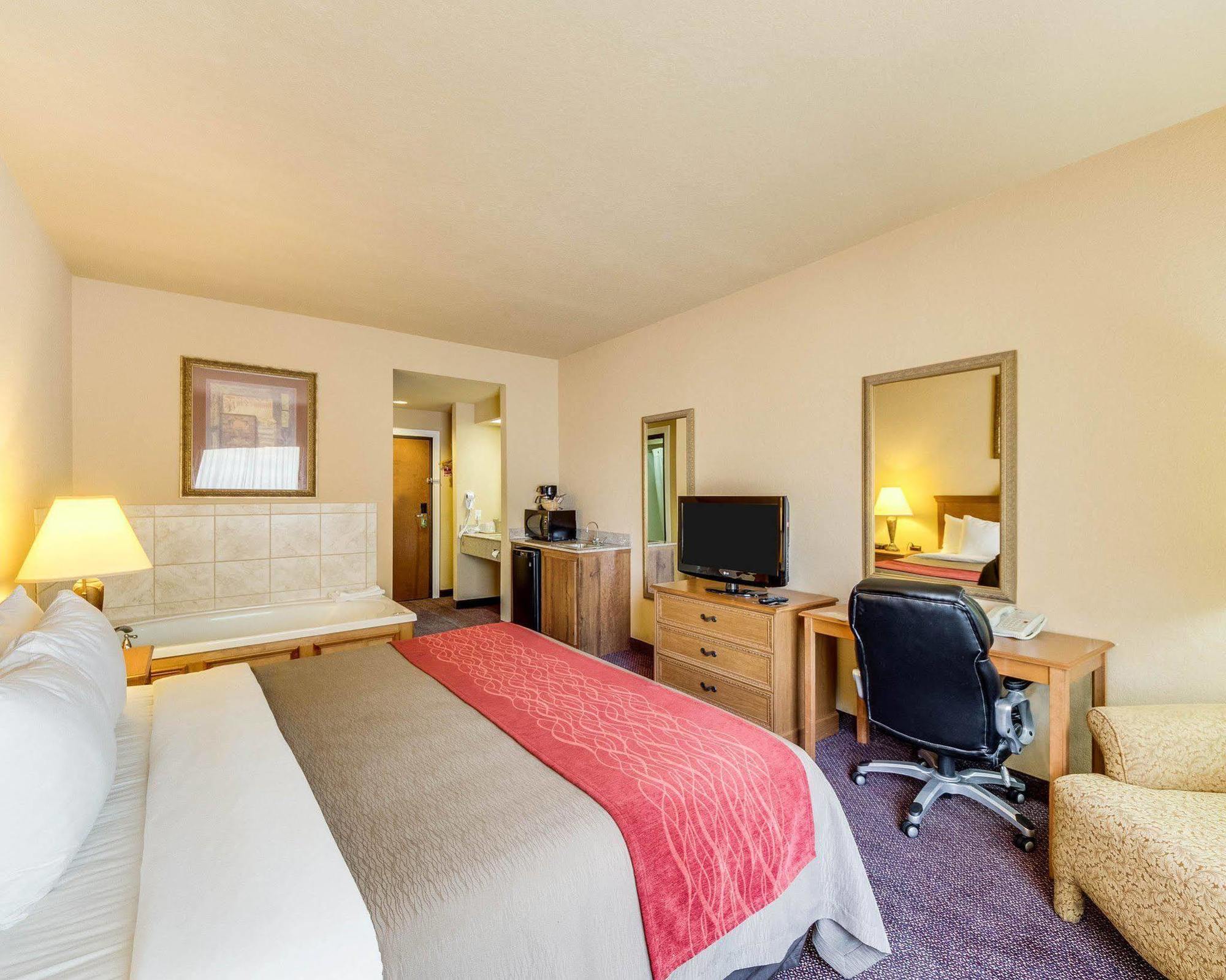 Comfort Inn & Suites And Suites Fredericksburg Ngoại thất bức ảnh
